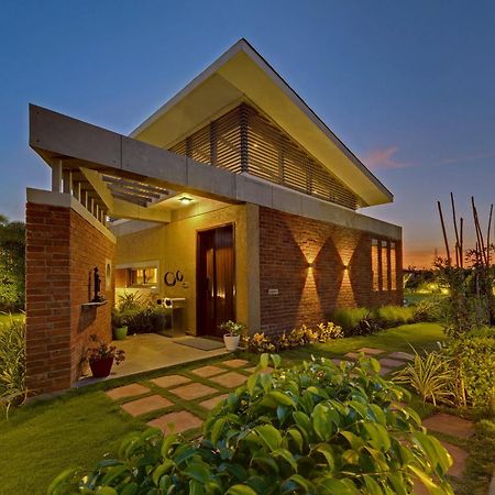 The Fern Royal Farm Resort, Anjār Exterior foto