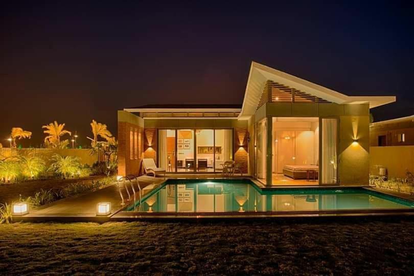 The Fern Royal Farm Resort, Anjār Exterior foto